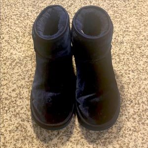 Velvet Short Uggs